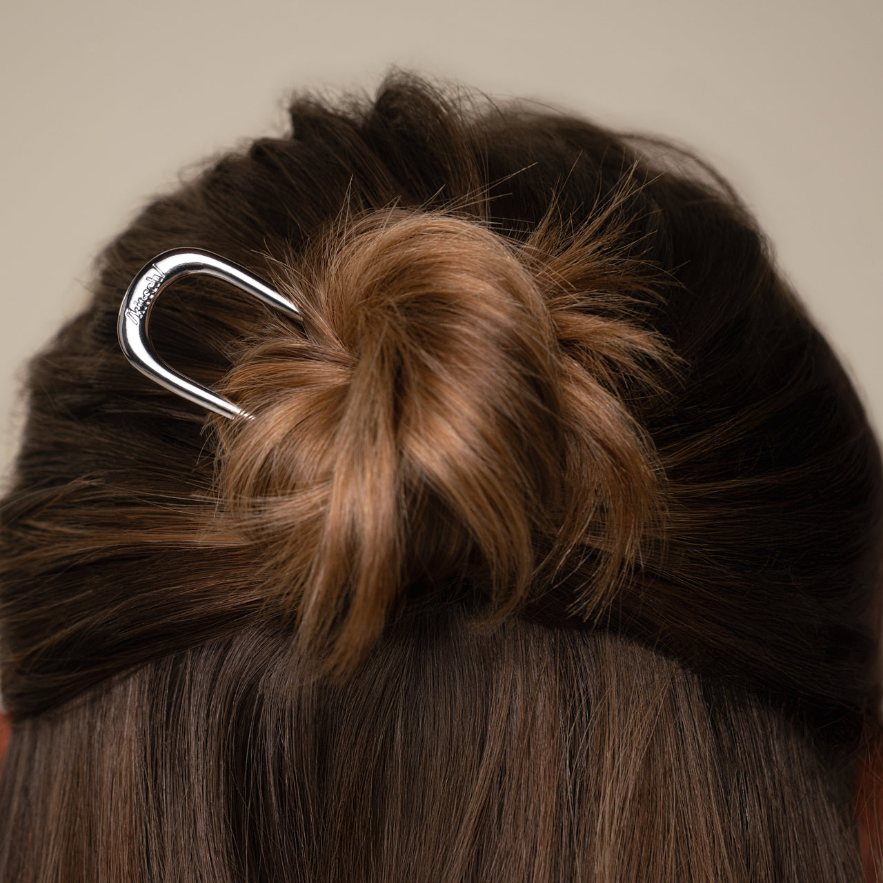 508696-MiniMetalFrenchHairPin_Clips-3pc-Set-Trend-Silver-Model-2-1280x1280px.jpg